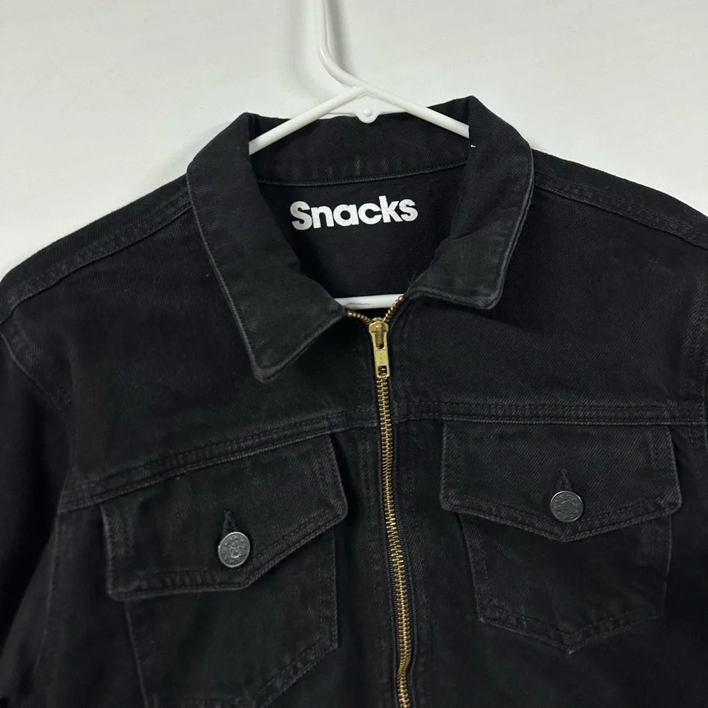 $336 Snacks Mother Women's Black The Chiclet Zip Crop Denim Jacket Size Small - Picture 2 of 8